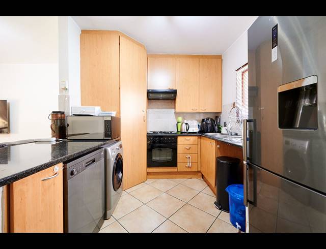 2 BEDROOM APARTMENT SOLD IN SUNNINGHILL